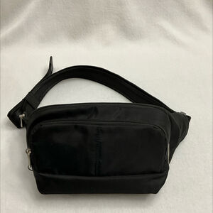 TRAVELON ANTI-THEFT BELT BAG